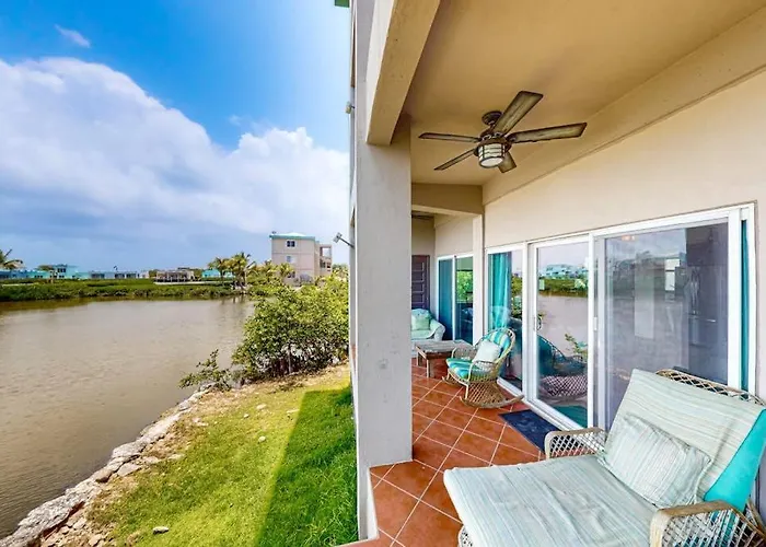 H103 @ Mara Laguna San Pedro (Ambergris Caye)