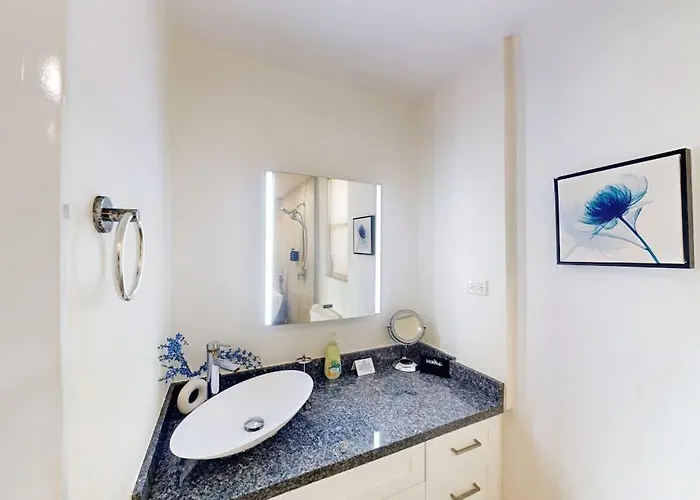 H103 @ Mara Laguna * San Pedro (Ambergris Caye)