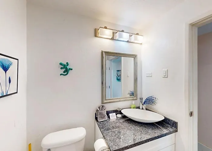 H103 @ Mara Laguna * San Pedro (Ambergris Caye)